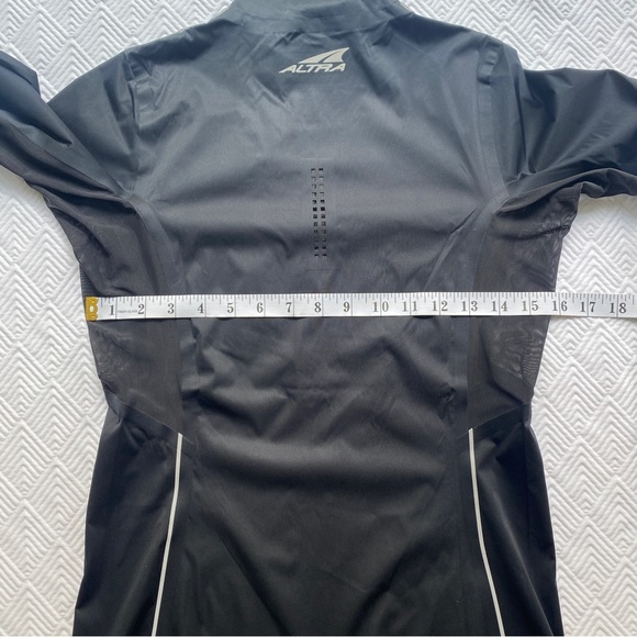 Altra Performance Half Zip, Size Small - Picture 11 of 15